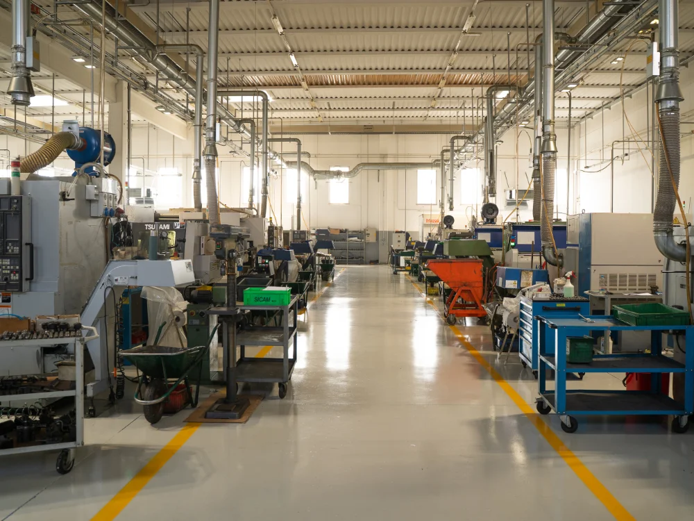 parco-macchine-officina-meccanica-spiazzi